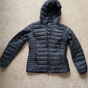 Patagonia Women's Quilted Black Puffer Jacket Lightweight